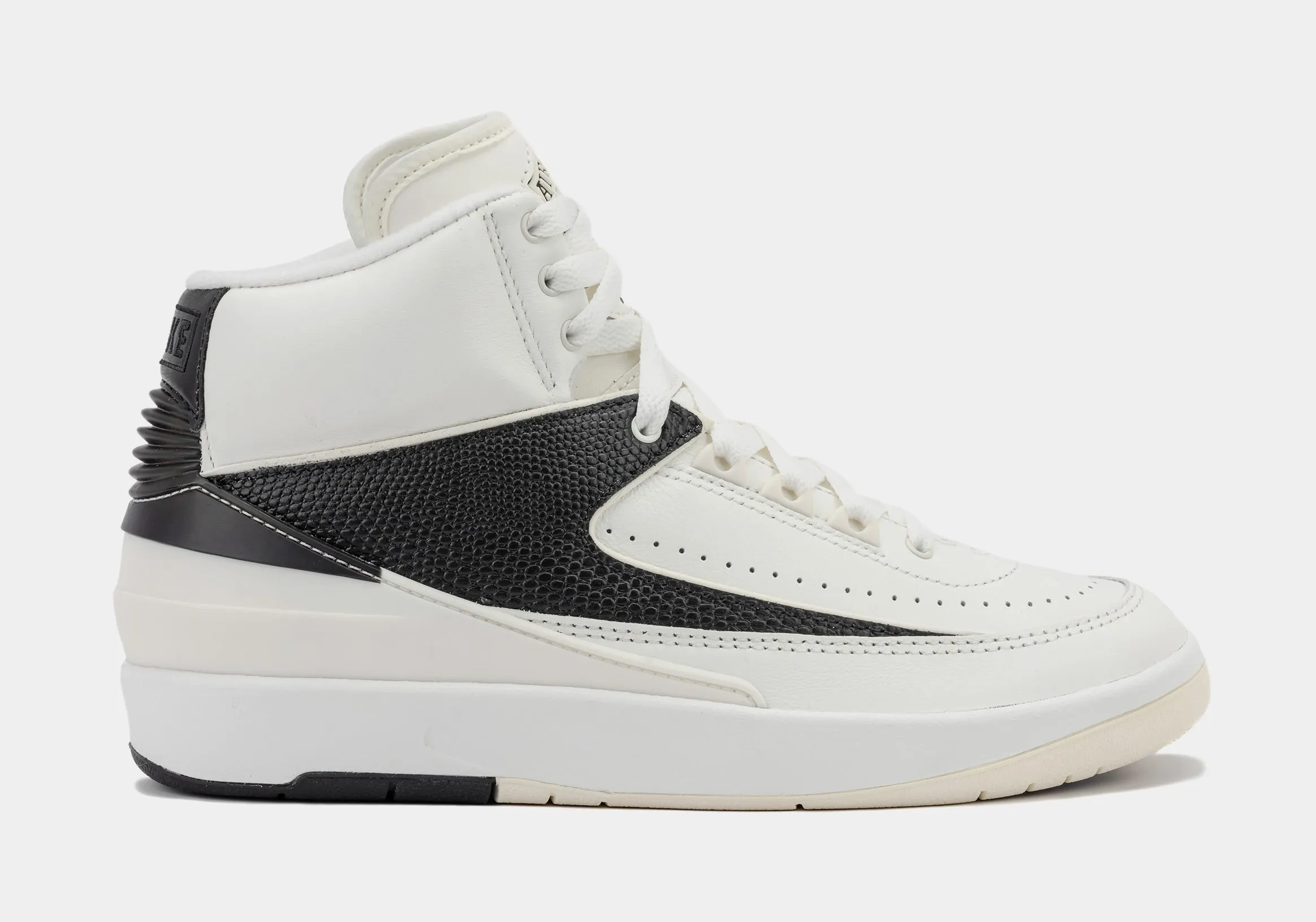 Air Jordan 2 Retro Sail Womens Lifestyle Shoes (Sail/Coconut Milk)