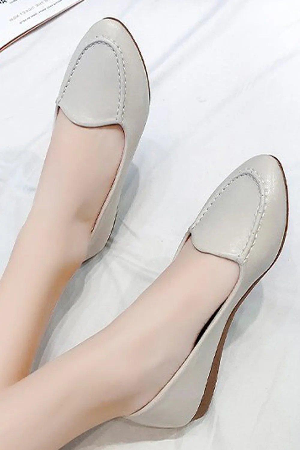 Women Comfortable Solid Colored Flat Heel Shallow Mouth Soft Loafer Shoes - WSFL104256